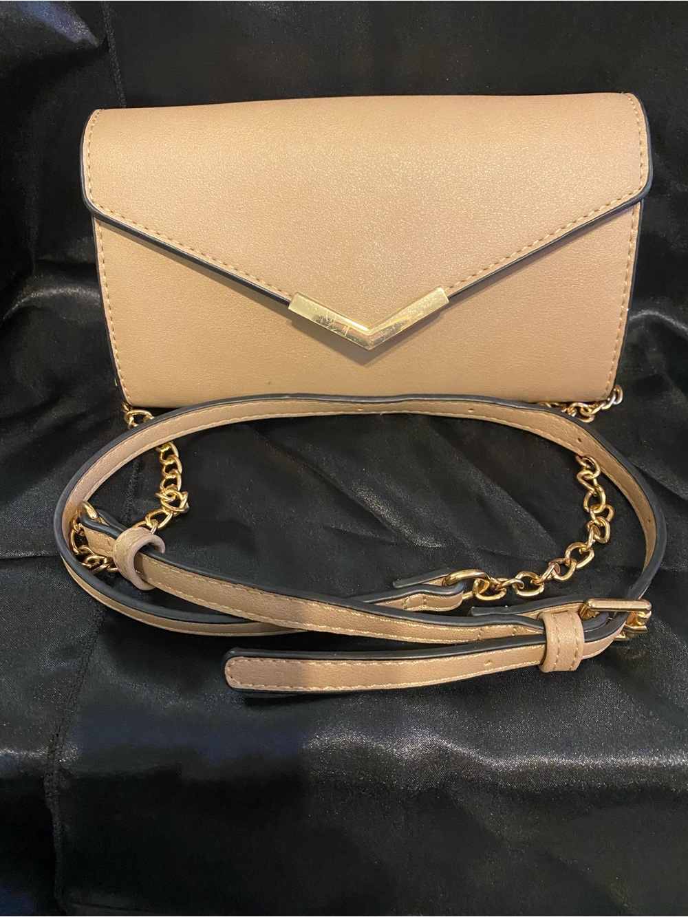 Urban Expressions Beige Mini Envelope Crossbody with Gold Accent